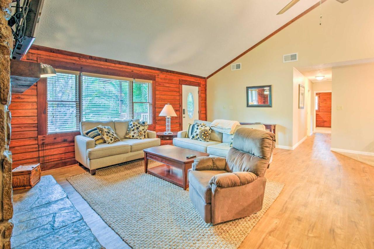 Spacious Kemah Clear Lake Home With Porch And Fire Pit Exteriör bild