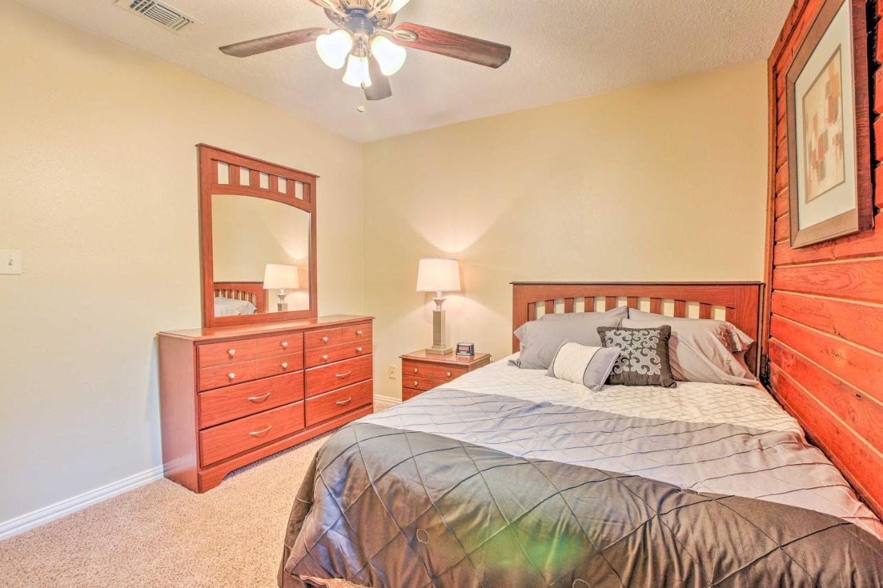 Spacious Kemah Clear Lake Home With Porch And Fire Pit Exteriör bild